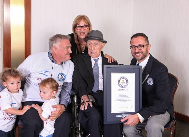 Sobreviviente del holocausto es el hombre más anciano del mundo 