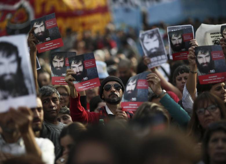 Los familiares de Maldonado y grupos de activistas afirmaron que resta mucho por investigar a pesar de las versiones que apuntan a que Maldonado se ahogó. FOTO EFE