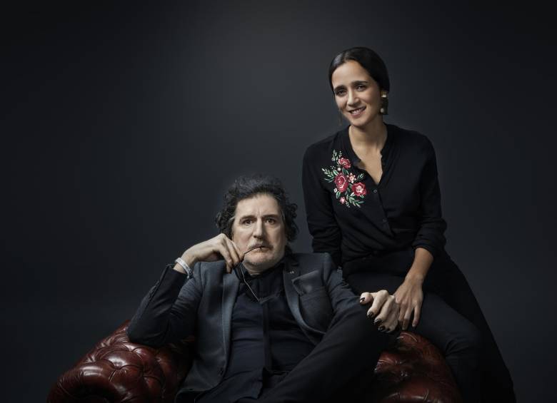 El músico Charly García convivió con Julieta Venegas por varias semanas y le compartió relatos de su carrera, su música y su vida personal. Foto: FOX 
