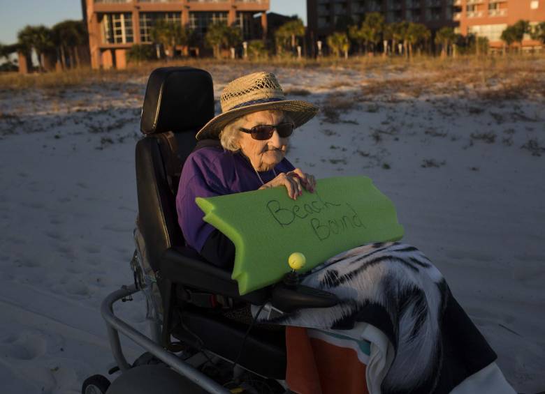Holt comentó que su familia nunca tuvo el dinero para pagar un viaje a la costa, por eso no conocía el mar. FOTO AP