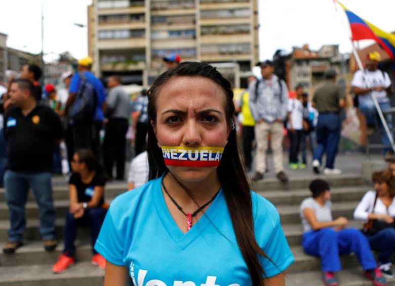 La oposición dijo que está lista para ratificar las firmas que se recolectaron y que buscan sacar a Nicolás Maduro. FOTO Reuters