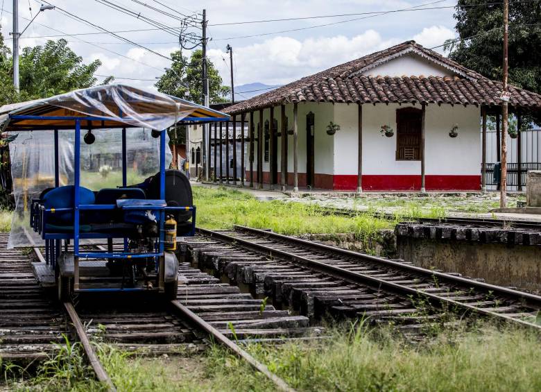 Revivir el ferrocarril es el proyecto bandera de la actual Gobernación. Tendría 18 estaciones y movilizaría pasajeros, carga y residuos sólidos, con tres puntos de transferencias. FOTO jaime pérez