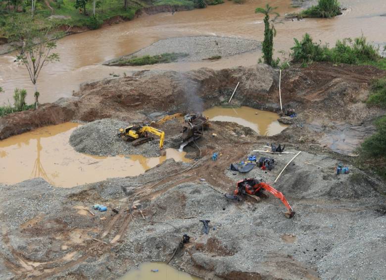 “La minería ilegal exportando hacia países vecinos. El otro reto es obtener apoyo internacional para la seguridad”, afirmó el ministro de Defensa. FOTO: COLPRENSA