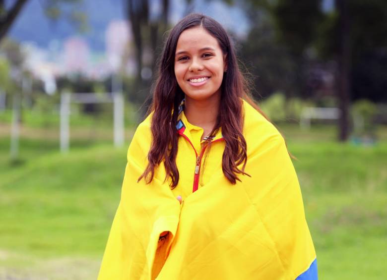 María Paula Barrera, nadadora y medallista. FOTO cortesía comité paralímpico colombiano