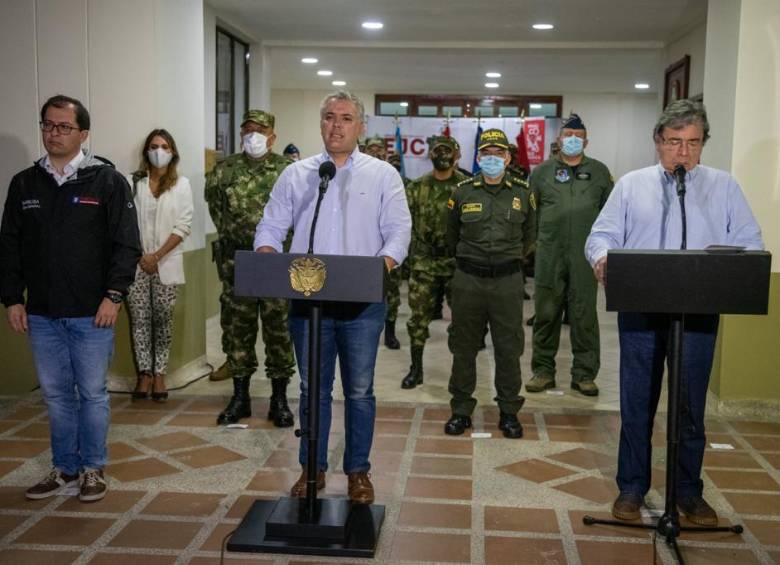 La rueda de prensa se realizó desde Chocó y tuvo la presencia del Fiscal Francisco Barbosa, el Presidente Iván Duque y el Ministro de Defensa Carlos Holmes Trujillo. Foto: Presidencia