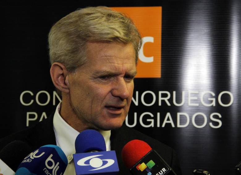 Jan Egeland, secretario general del Consejo Noruego para Refugiados, pidió al Gobierno y a la guerrilla buscar acuerdos que permitan reducir la intensidad de la confrontación y su impacto sobre los civiles. FOTO COLPRENSA