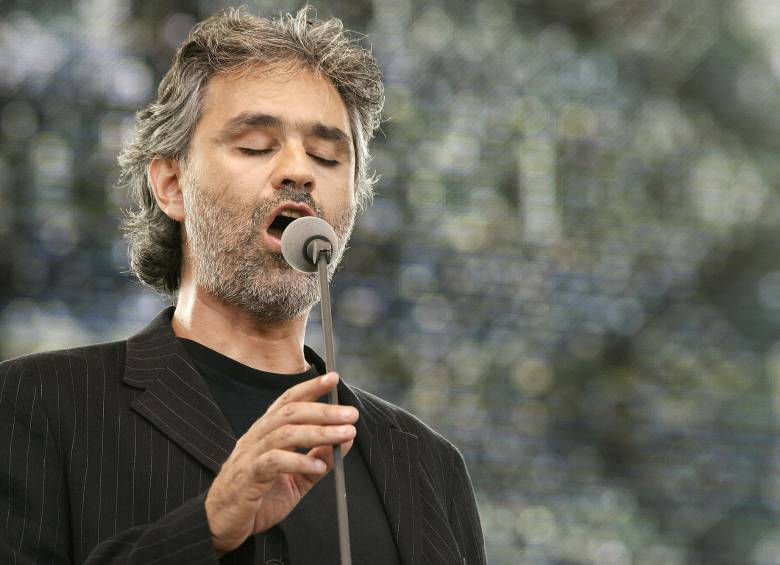Andrea Bocelli le prometió a su compatriota Claudio Ranieri que actuaría en el estadio si los ‘foxes’ se coronaban campeones de la Premier League. FOTO Archivo AP