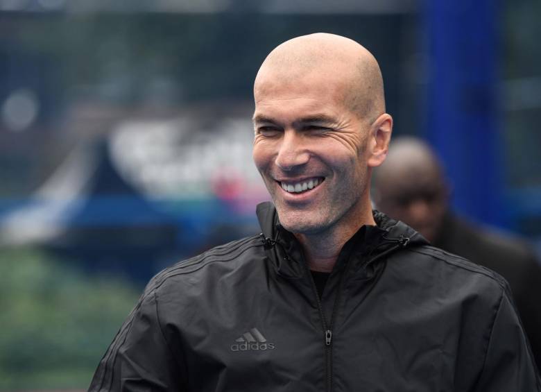 El exentrenador del Real Madrid, Zinedine Zidane, es uno de los candidatos al premio The Best de la Fifa. FOTO EFE