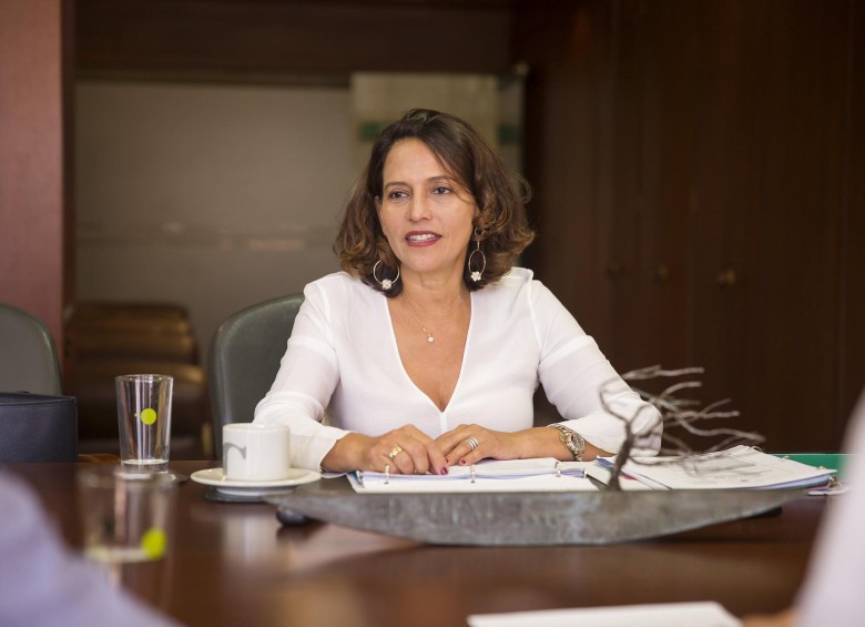 La ministra del Interior, Nancy Patricia Gutiérrez, recibió el respaldo del presidente Duque, quien dejó claro que la relación con el Congreso es labor de todos los ministros. FOTO Carlos Velásquez