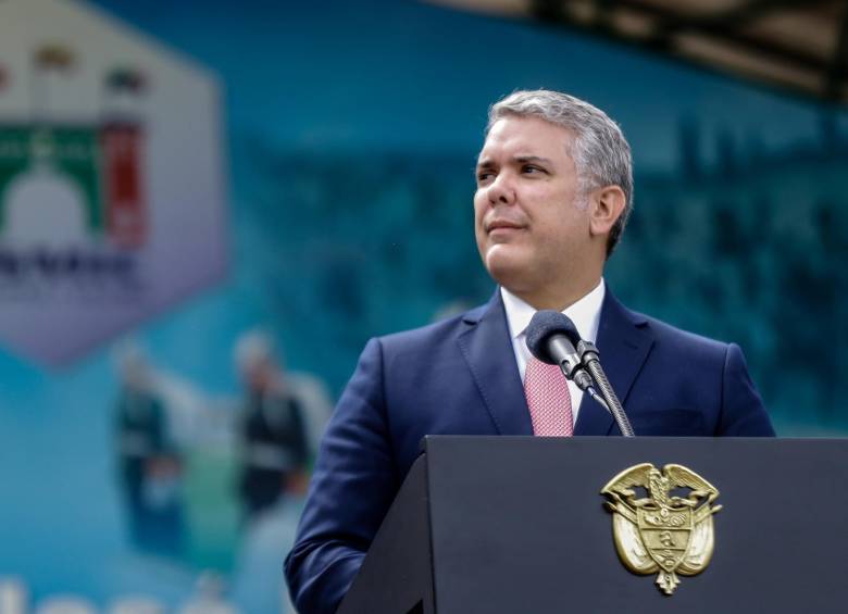 El presidente Iván Duque y el futbolista colombiano, Juan Fernando Quintero, conversaron acerca de la desaparición del padre del jugador de la Selección Colombia. Foto: Colprensa. 