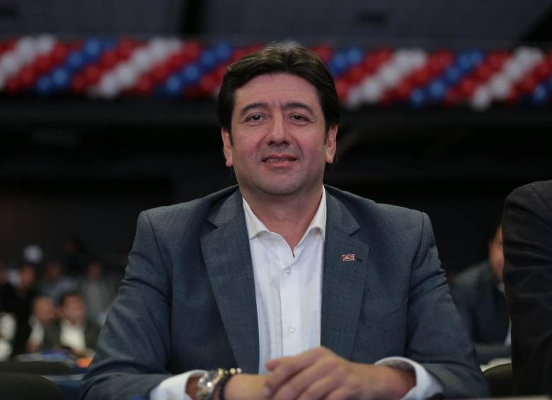 El senador Castillo (foto) trató de desmentir el insulto pero tuvo que aceptar 