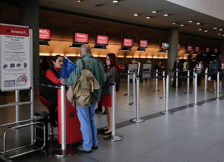 Los usuarios de la aerolínea podrán consultar posibles cambios en la página web de Avianca o en su aplicación. FOTO colprensa