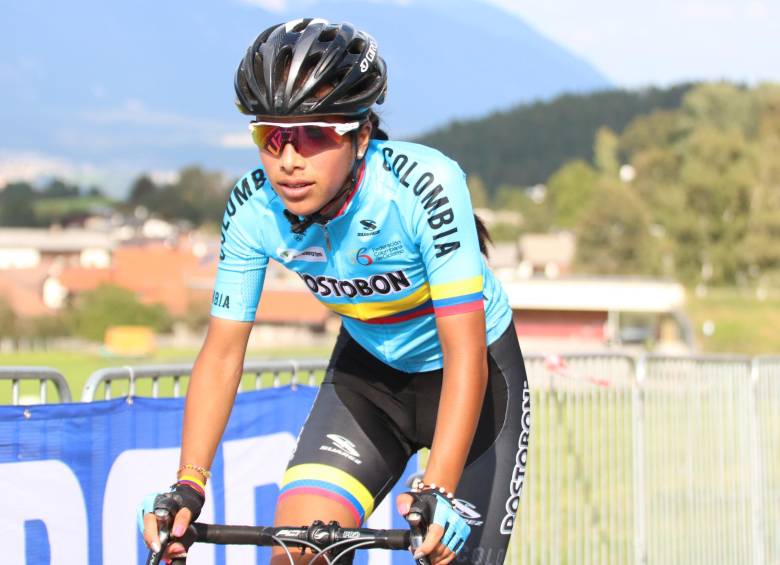 Tras ganar la Vuelta en 2017, Erika Botero ha tenido una carrera vertiginosa, representó a Colombia en el Mundial de Austria -fue 12°- y en los Olímpicos de la Juventud en Argentina -14°. FOTO ÉDER GARCÉS