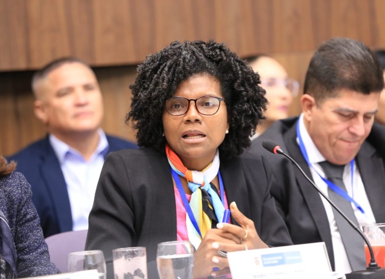 La ministra de Ciencia, Mabel Torres, señala que están en un proceso de organización y le bajó el perfil a las denuncias por falta de renovación en la contratación. FOTO Minciencias