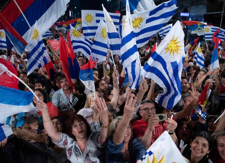 Argentina y Uruguay tienen la misma fecha de elecciones presidenciales. Las de este año en Uruguay, que tendrán segunda vuelta, podrían significar un cambio de mando en el país. FOTO AFP