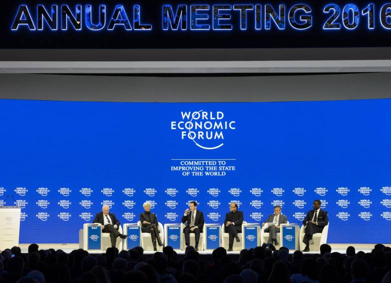 Tener una política monetaria coherente que beneficie al mundo es una de las tareas a cumplir por las potencias y los emergentes, tras los debates llevados a cabo en la estación alpina suiza. FOTO AP