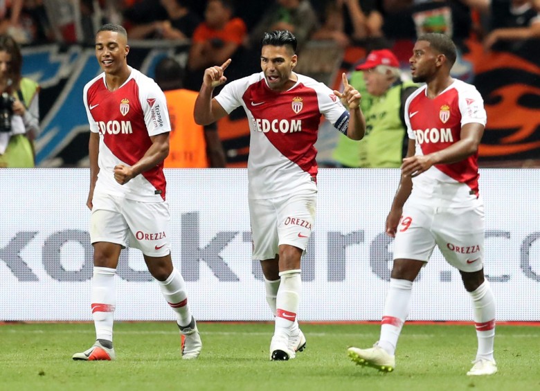 El “Tigre” dio otra muestra de despliegue y visión de área para seguir sumando goles en el Monaco. FOTO AFP