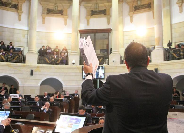 La plenaria del Senado inició este martes el estudio del juicio político contra el magistrado de la Corte Constitucional, Jorge Pretelt. FOTO Colprensa