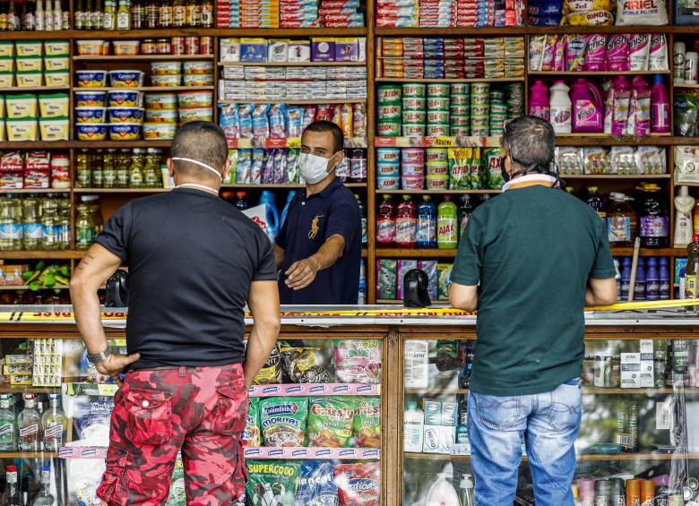 Una preocupación del comercio es cómo mantener las nóminas sin despedir trabajadores. Foto Jaime Pérez