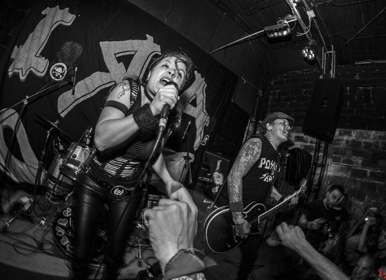 ¿Qué dicen las nuevas canciones de Perros de Reserva e I.R.A.?