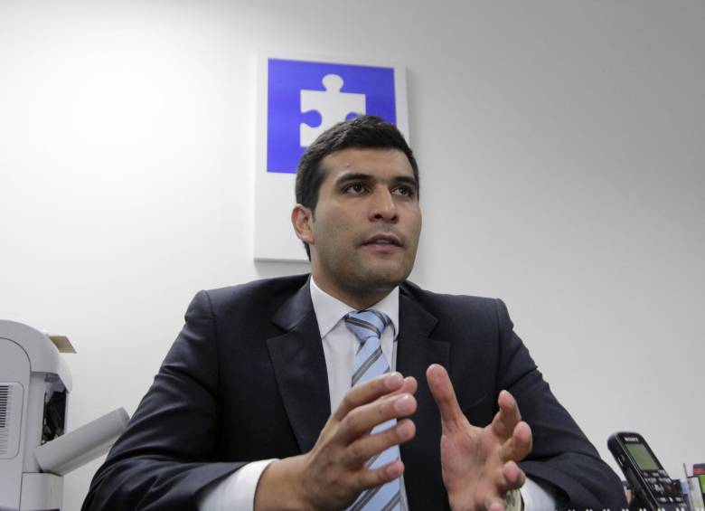 El director del CTI, Julián Quintana, confirmó que su secretaria, Carmen Sofía Carreño Daza, fue capturada por la Policía en el aeropuerto ElDorado. FOTO COLPRENSA