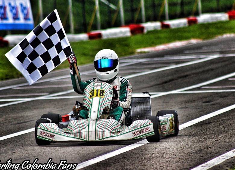 En el kartódromo de Cajicá, Andrés Felipe Castro logró su cupo al Mundial de karts, a celebrarse en Italia, que significará su primera experiencia internacional. FOTOs cortesía Luis Felipe Castro 