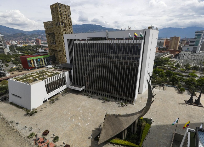El alcalde de Medellín, Daniel Quintero, dijo que expedirá el decreto de la mano del Gobierno Nacional. FOTO MANUEL SALDARRIAGA