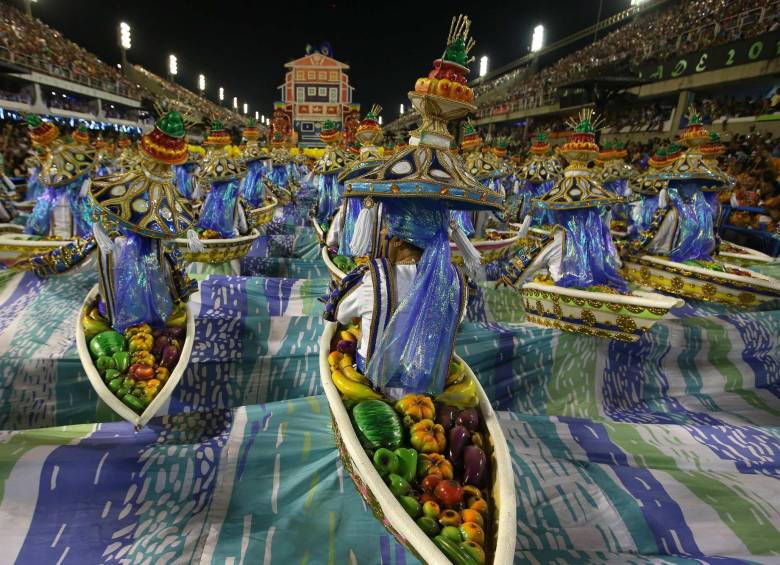 Imagen del desfile de la escuela de samba Portela en el Carnaval de Río y con la que fueron declarados ganadores. FOTO efe