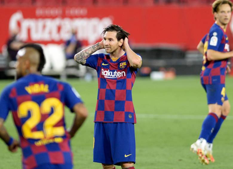 Lionel Messi no pudo marcar el gol 700 de su carrera ante Sevilla. FOTO AFP