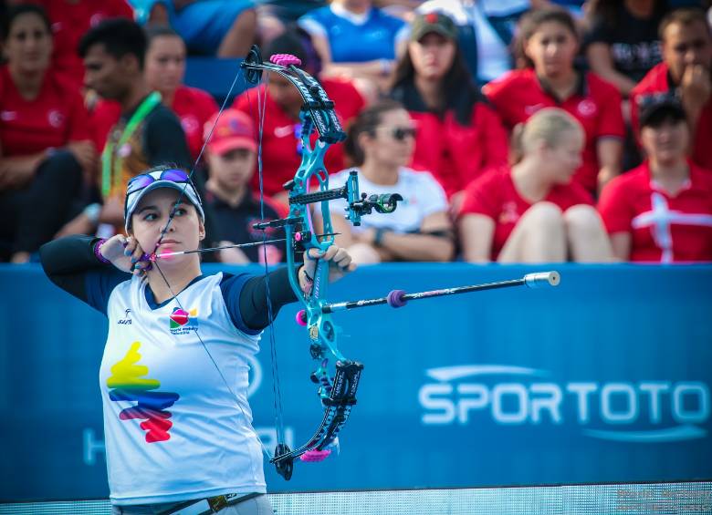 La risaraldense fue una de las más aplaudidas en el inicio del circuito de las Copas Mundo en Shanghái, tras colgarse las medallas de plata y oro. FOTO CORTESÍA WORLD ARCHERY