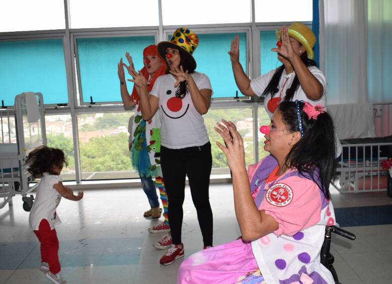 Intervención de Doctora Clown en el Hospital Infantil Concejo de Medellín. Foto CORTESÍA