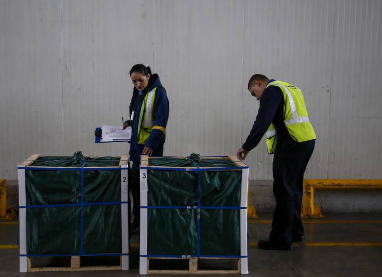El promedio para sacar mercancías del país es de 12,5 días, el más alto en la región, según la Ocde. El 71 % de las ventas se concentra en 53 firmas. FOTO COLPRENSA