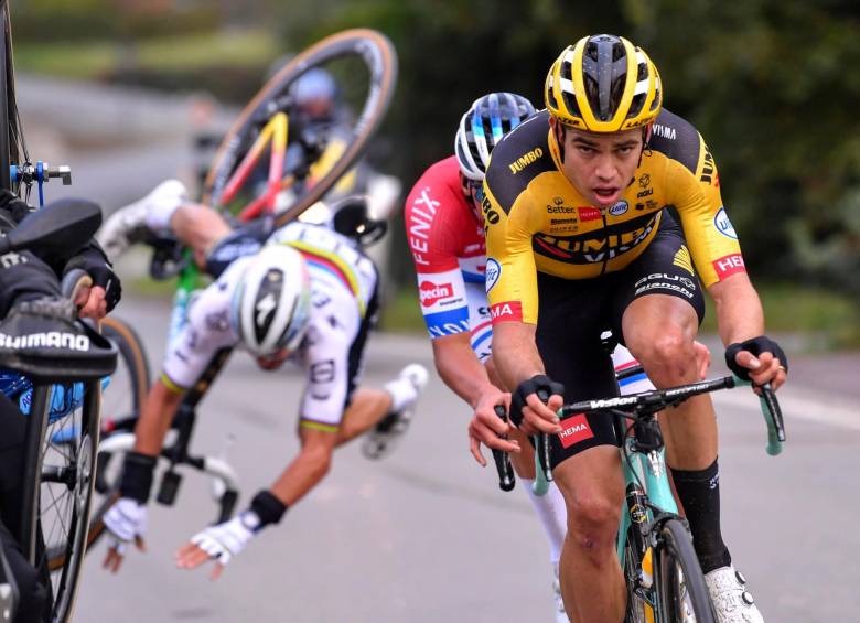 La fuerte caída de Julian Alaphilippe en el Tour de Flandes