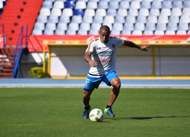 Macnelly Torres sería el compañero de James, mañana en la creación, cuando Colombia reciba a Chile en el estadio Metropolitano. El 10 de Nacional llega en buen nivel. FOTO colprensa 
