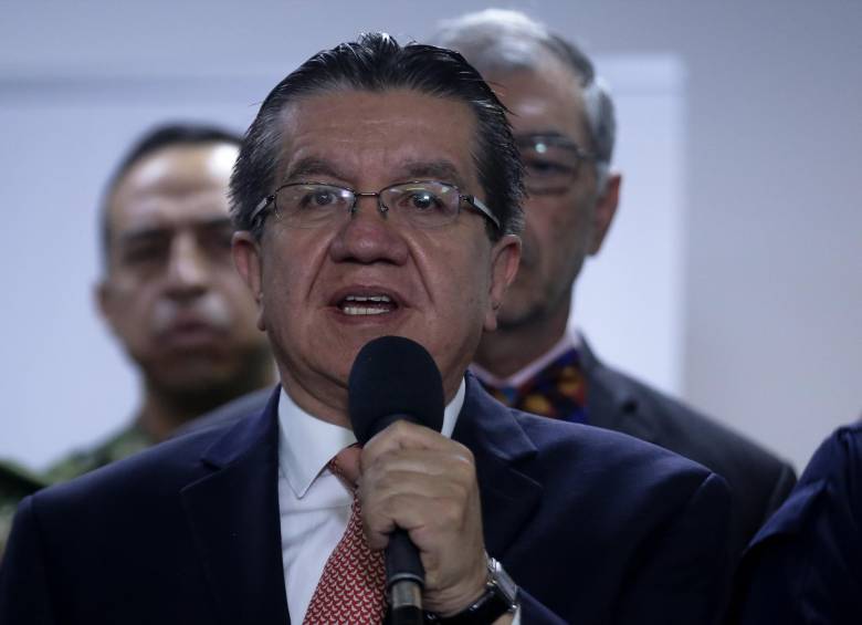 El ministro de Salud Fernando Ruiz Gómez confirmó nuevos recursos para los hospitales públicos del país, que serán desembolsados durante el mes de abril y principios de mayo. FOTO: Colprensa
