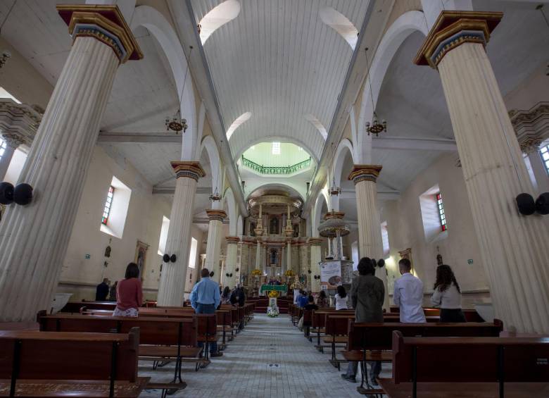 Iglesia de la inmaculada concepciónEn 1769 comenzó la construcción en ladrillo, cal y arena. La actual edificación se construyó entre 1874 y 1888. Es un edificio de estilo romano, de altar y púlpito, con piezas en madera y un óleo de San Miguel Arcángel. 
