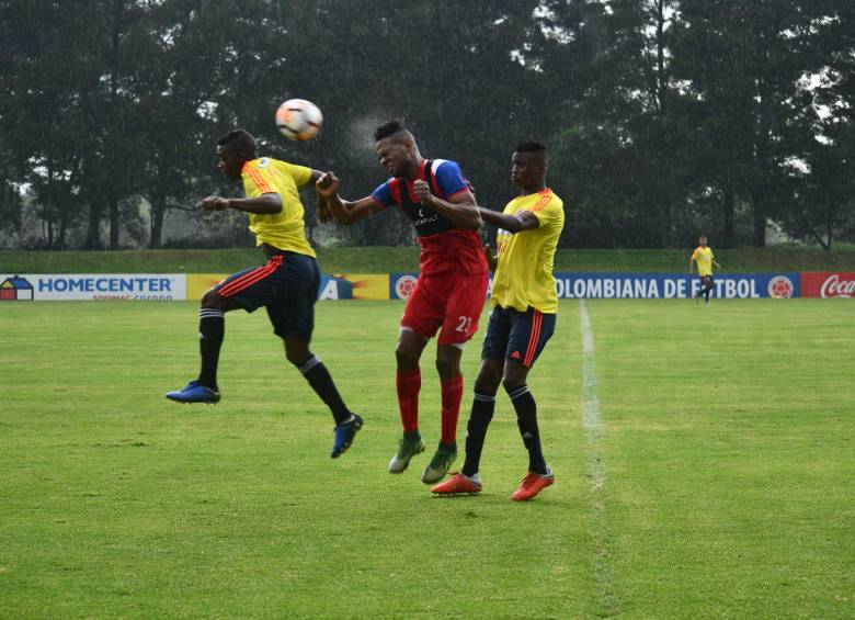 En la mañana de ayer, Colombia sub-20 realizó su última práctica. Reyes todavía no define los 11 inicialistas. FOTO colprensa
