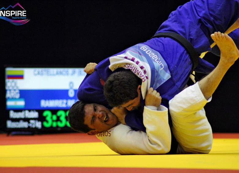 Juan Pablo Castellanos (blanco) dejó el alma en la competencia. FOTO cortesía-inspire latinoamérica