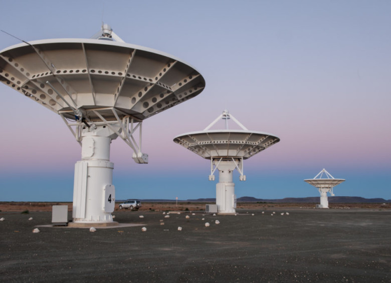 El complejo MeerKAT en un desierto de Sudáfrica se suma a la búsqueda de señales tecnológicas. Foto Meerkat