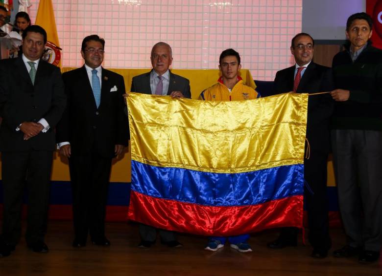 Jossimar ondeará la TRICOLOR