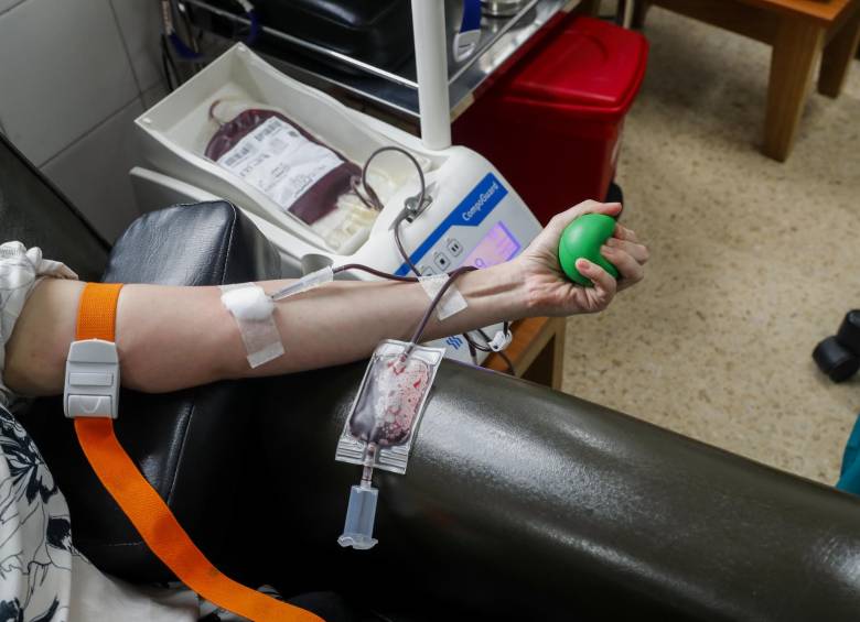 450 mililitros de sangre es el promedio de lo que dona una persona. FOTO ESTEBAN VANEGAS