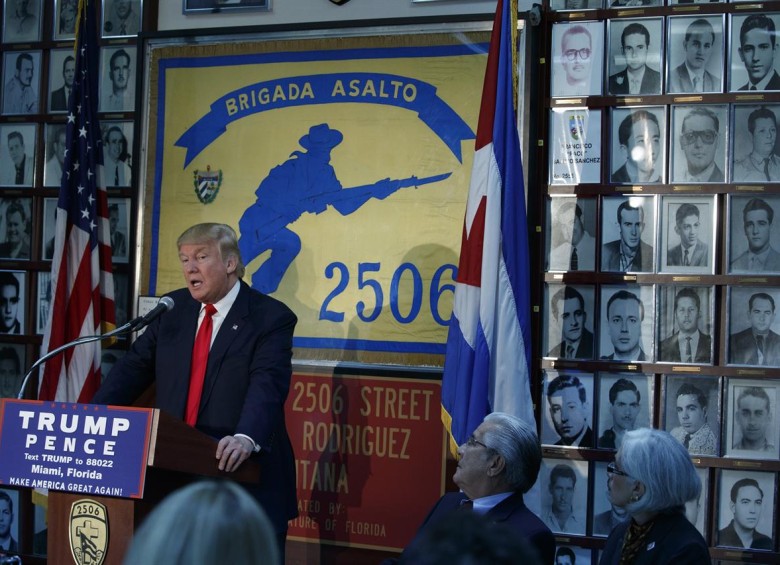 El 25 de octubre de 2016, Trump prometió a los cubanoamericanos un cambio frente a la isla, algo que no ha cumplido. FOTO ap