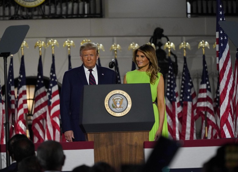 Donald Trump y su esposa Melania en la clausura de la Convención Republicana. FOTO EFE