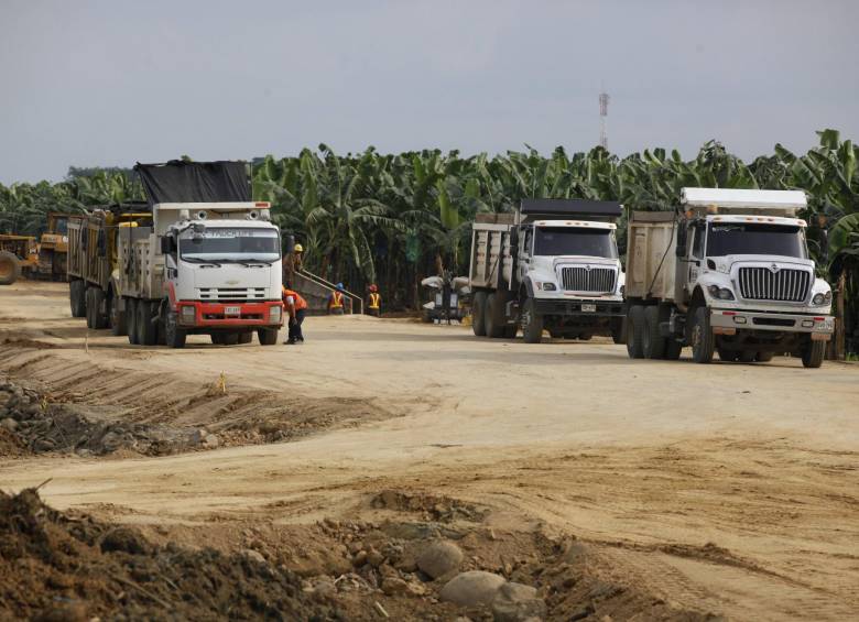 La Transversal de las Américas dejará una vía de doble calzada entre los municipios de Urabá, lo que reducirá los tiempos de viaje y bajará la accidentalidad en la región. FOTO manuel saldarriaga