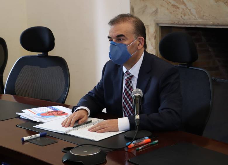 El viceministro Carlos Alberto Baena ha realizado cerca de 60 reuniones con pueblos y organizaciones indígenas de toda Colombia en lo que va corrido de 2020. FOTO Colprensa