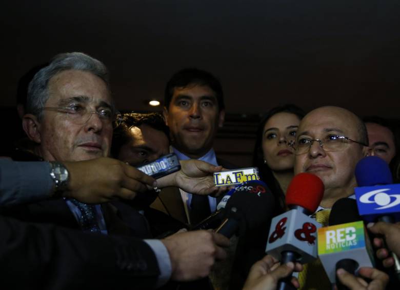 El senador y expresidente Álvaro Uribe Vélez estuvo reunido con el fiscal Eduardo Montealegre. FOTO COLPRENSA