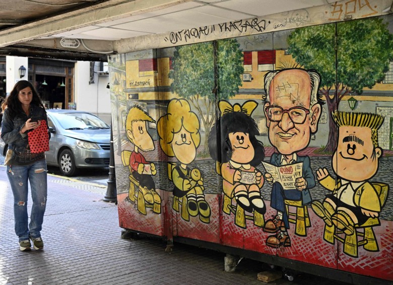 En Buenos Aires, Argentina, los homenajes a Quino y a Mafalda son múltiples. FOTO AFP