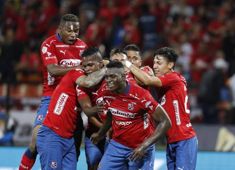 Desde hace seis fechas esta imagen ya es recurrente en el Independiente Medellín que quiere continuar por el camino de los festejos, pero sin generar triunfalismos. FOTO Manuel saldarriaga