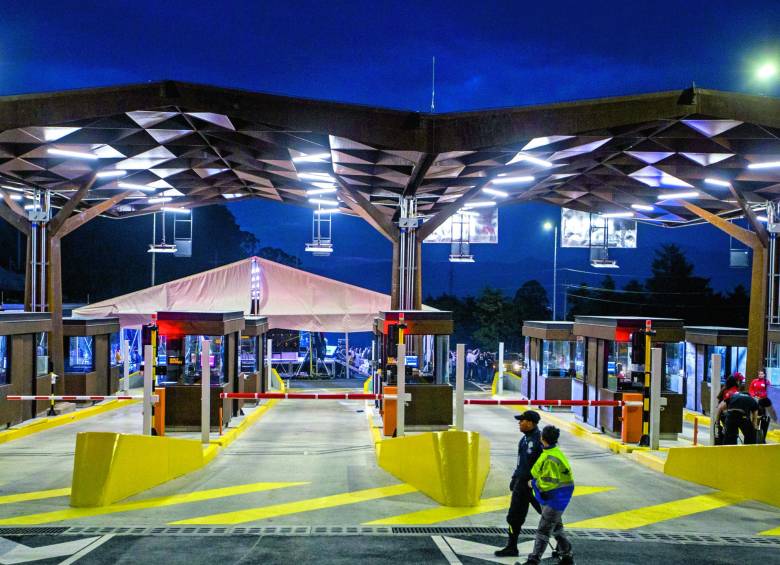 La tarifa para los automóviles será de $16.900 y para categoría II será de $21.000. FOTOS julio césarherrera
