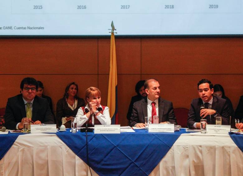 La ministra de Trabajo, Alicia Arango, pidió que el diálogo tenga en cuenta la situación económica del país. FOTO cortesía MinTrabajo